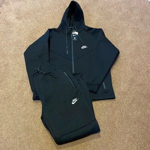 Nike Sweatsuit
